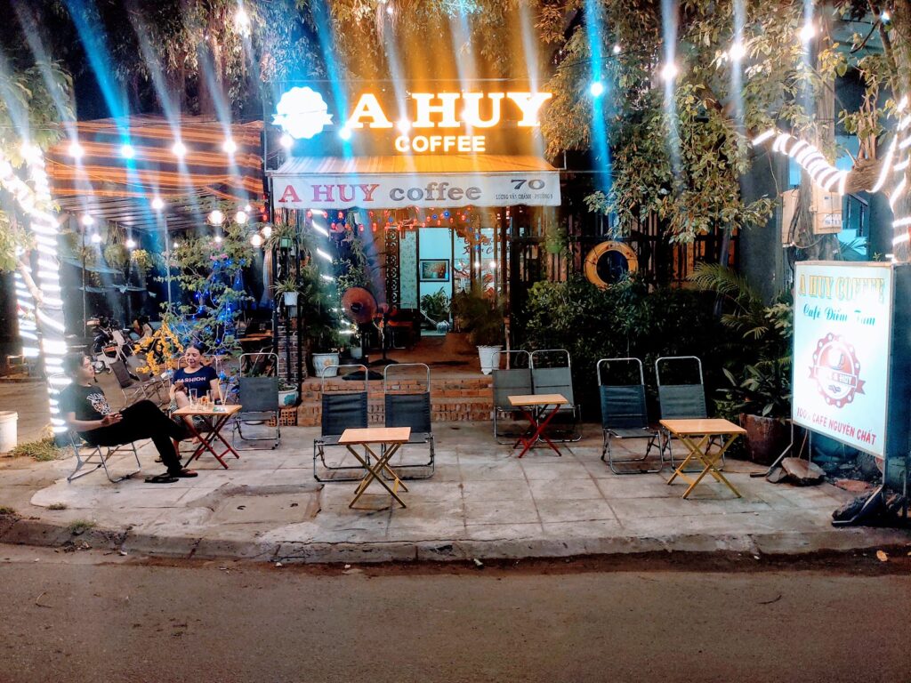 Hình ảnh A HUY COFFEE