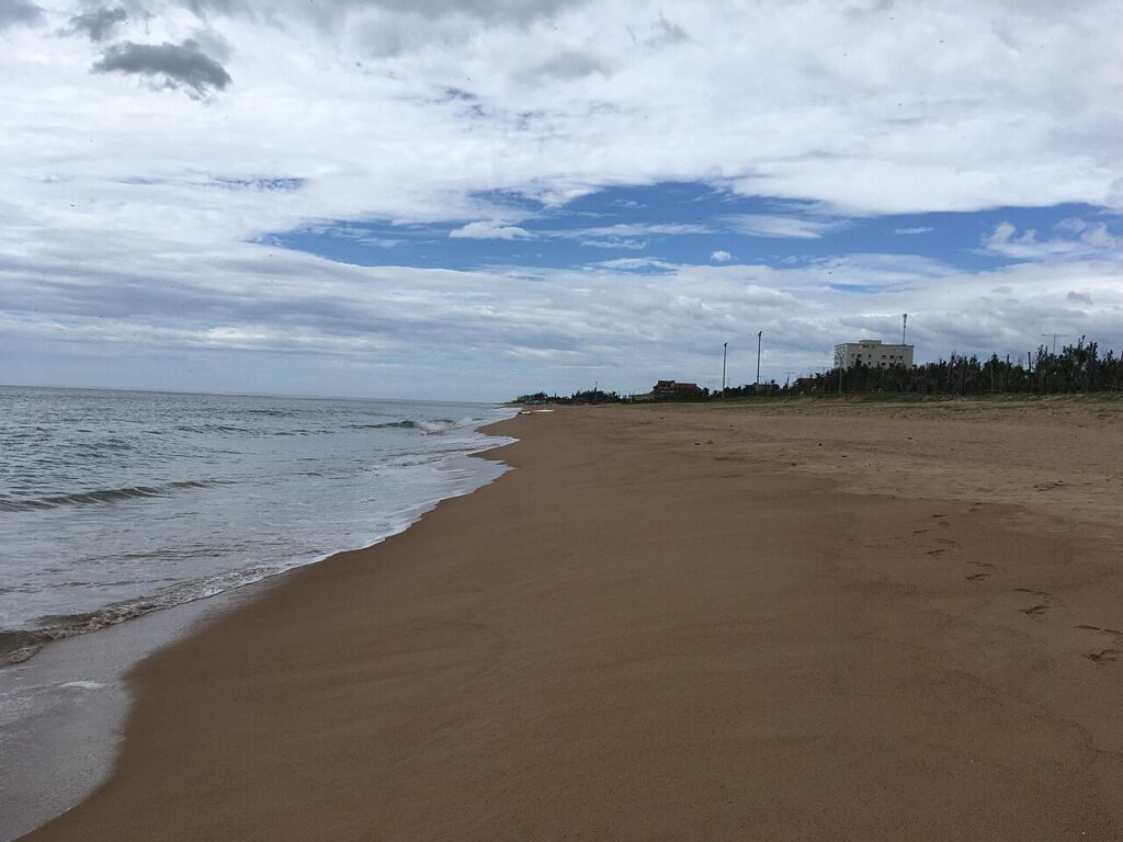 Biển Tuy Hòa trong ngày nắng