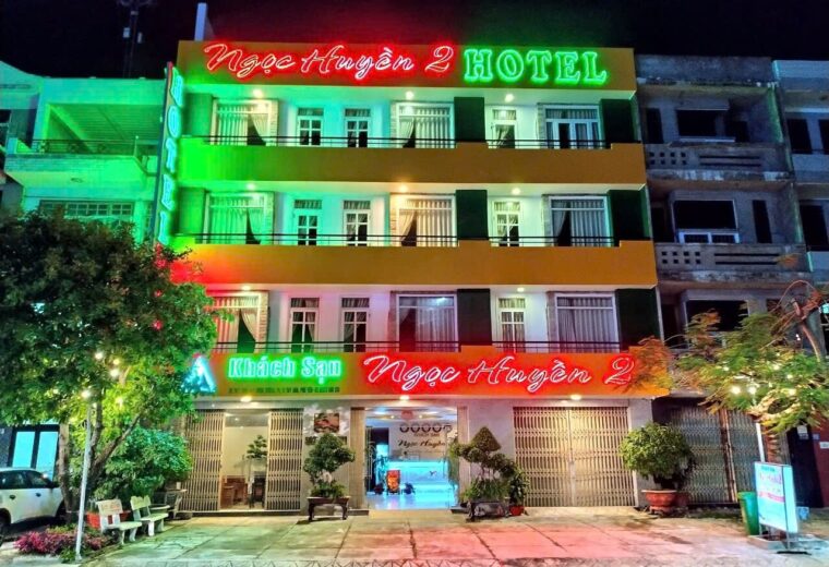 Khách sạn Ngọc Huyền 2