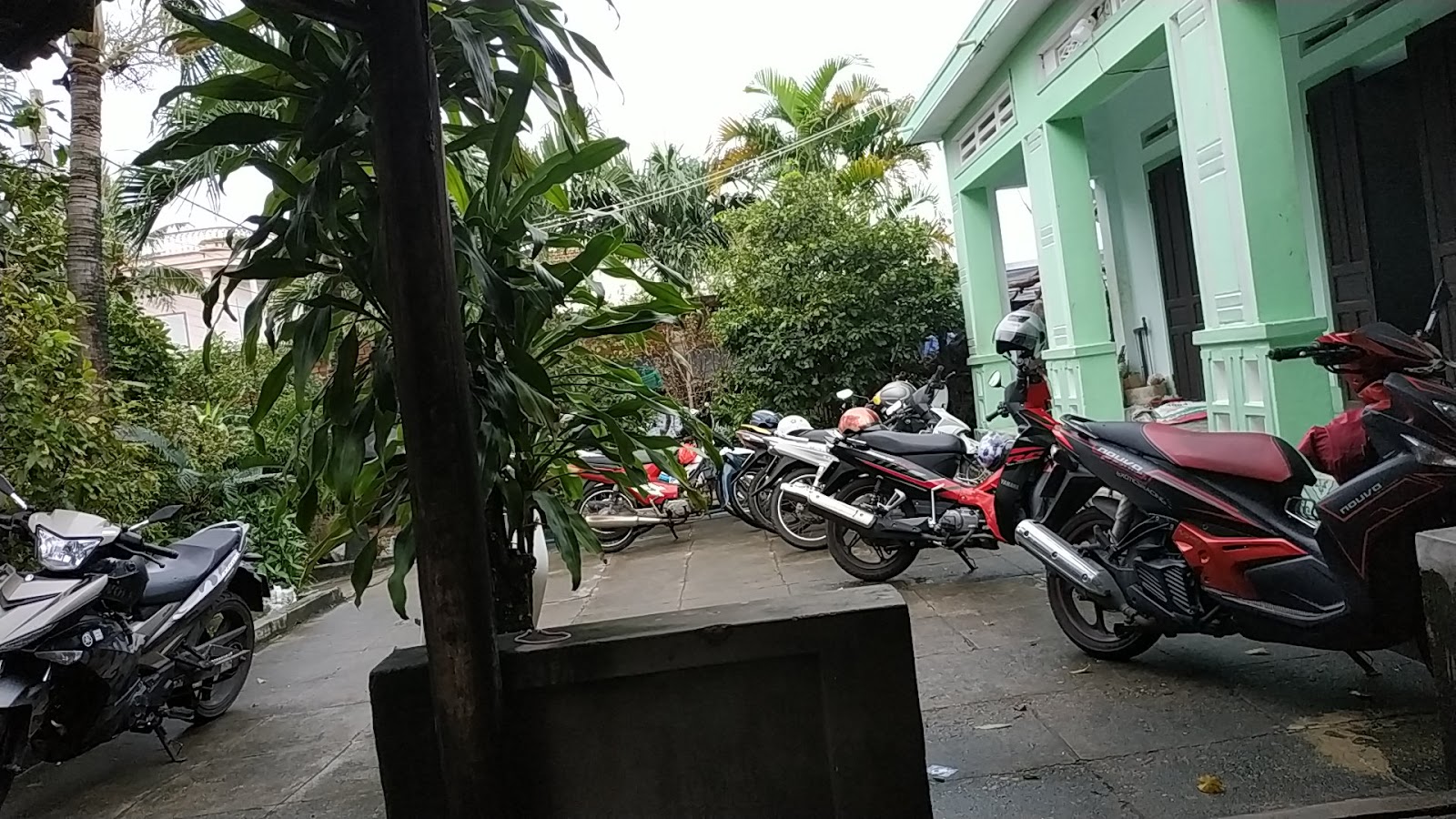 Quán ăn Năm Tiến